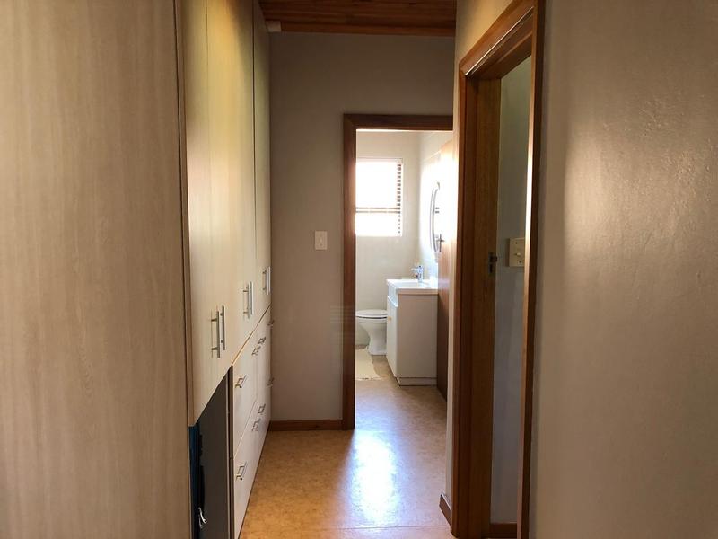 5 Bedroom Property for Sale in Franskraal Western Cape
